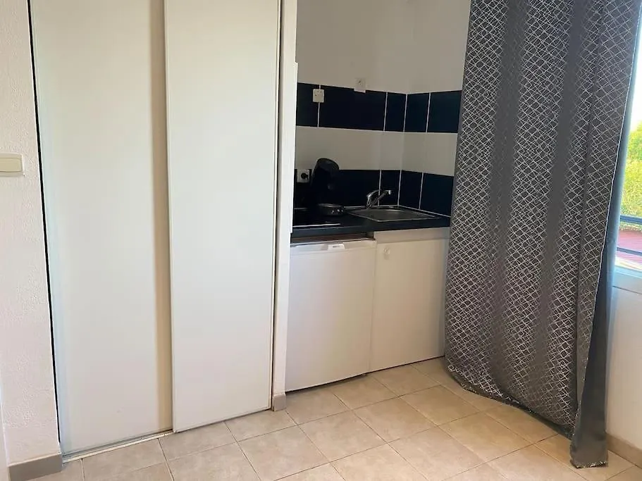 Charmant Studio De 23M2 Avignon 0*,  France